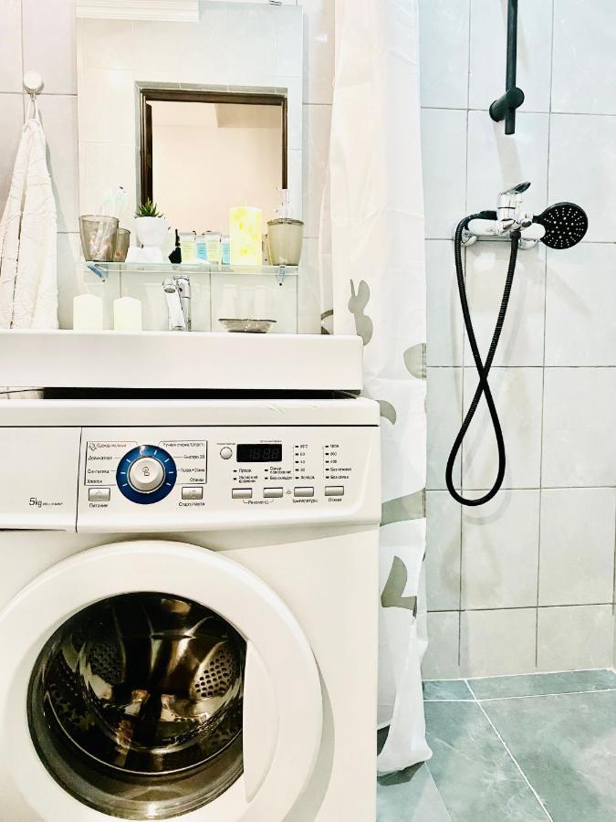 Like Home Apartments Timiryazev Street Almaty Luaran gambar