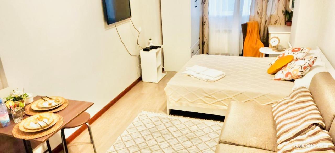 Like Home Apartments Timiryazev Street Almaty Luaran gambar