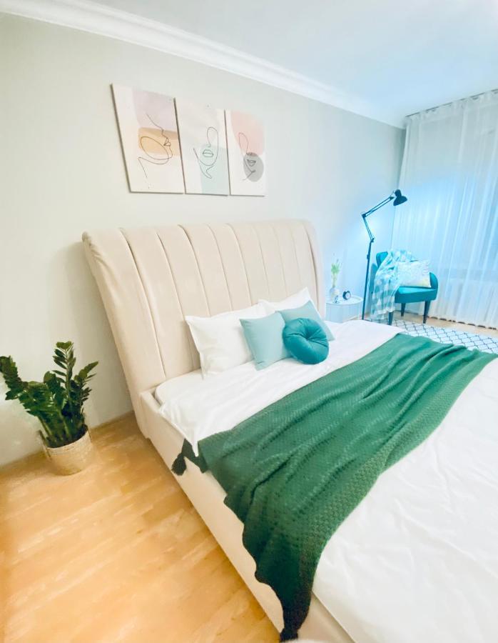 Like Home Apartments Timiryazev Street Almaty Luaran gambar