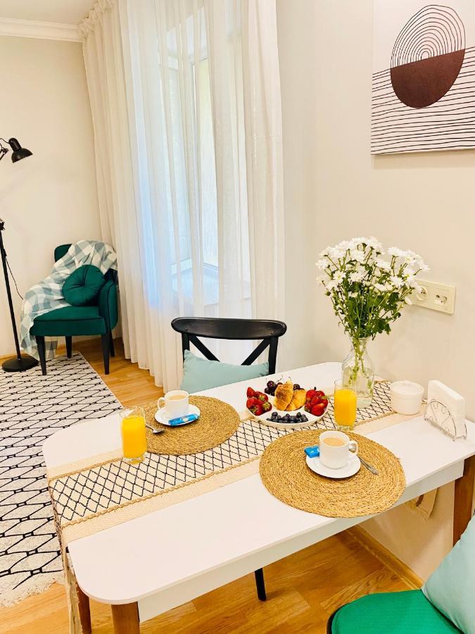 Like Home Apartments Timiryazev Street Almaty Luaran gambar