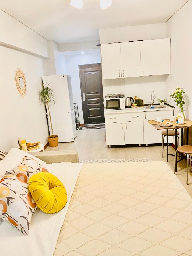 Like Home Apartments Timiryazev Street Almaty Luaran gambar