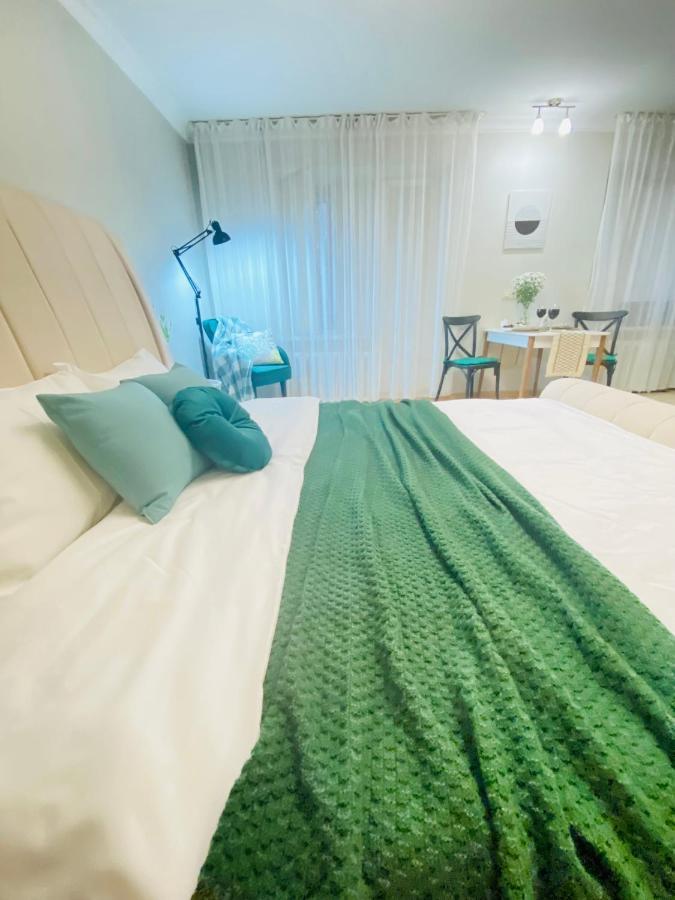 Like Home Apartments Timiryazev Street Almaty Luaran gambar