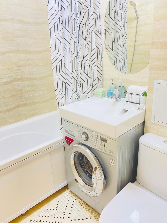 Like Home Apartments Timiryazev Street Almaty Luaran gambar