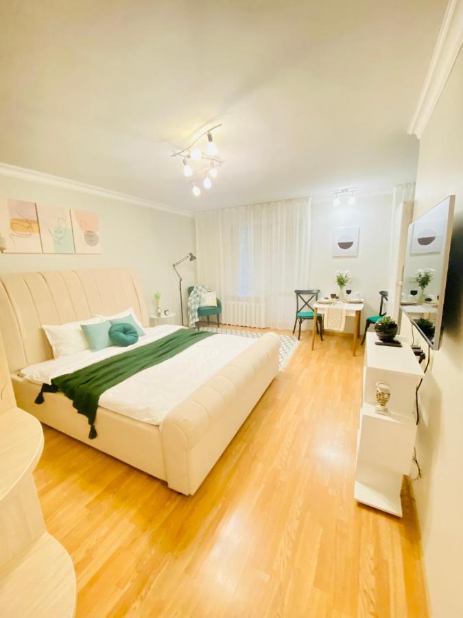 Like Home Apartments Timiryazev Street Almaty Luaran gambar