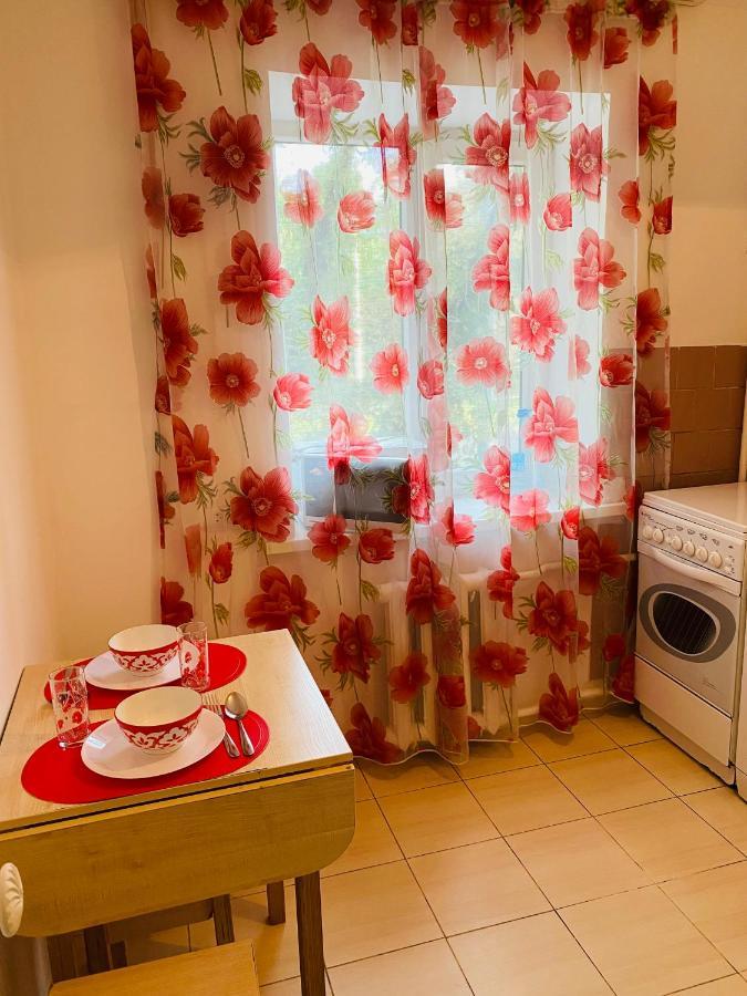Like Home Apartments Timiryazev Street Almaty Luaran gambar